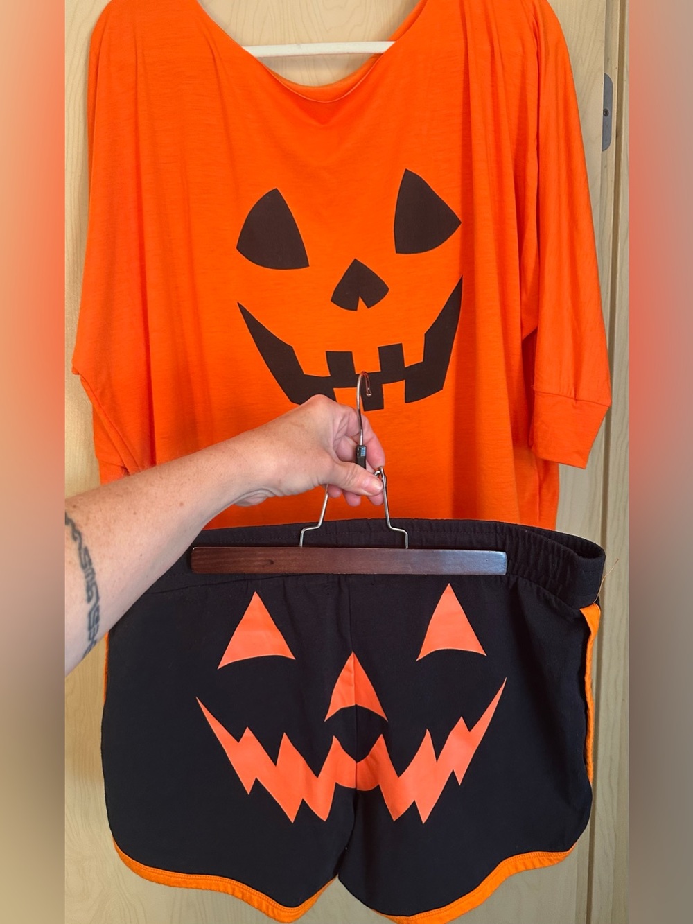 Women’s Orange and Black Pumpkin Halloween Costume Set